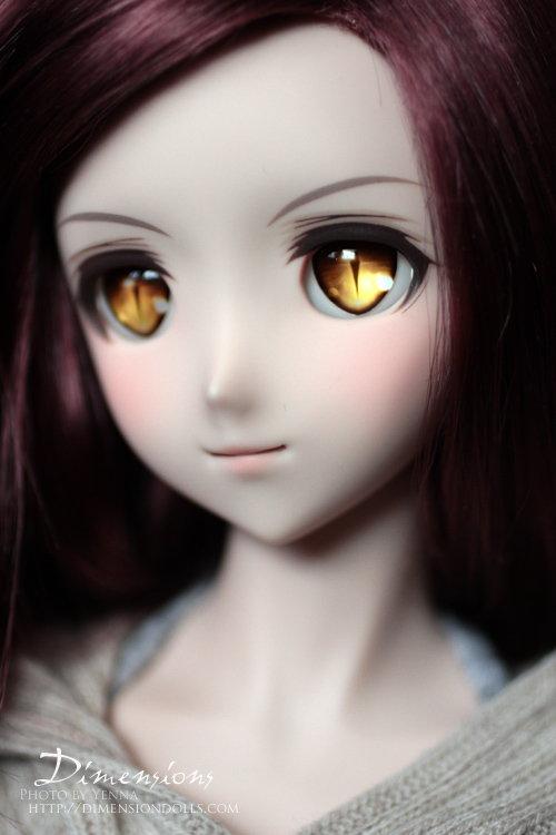 LOTHLENAN—Realistic Eyes vs Anime Eyes